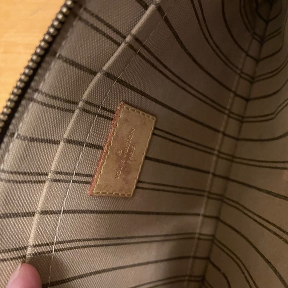 Louis Vuitton Pochette - Picture 5 of 8